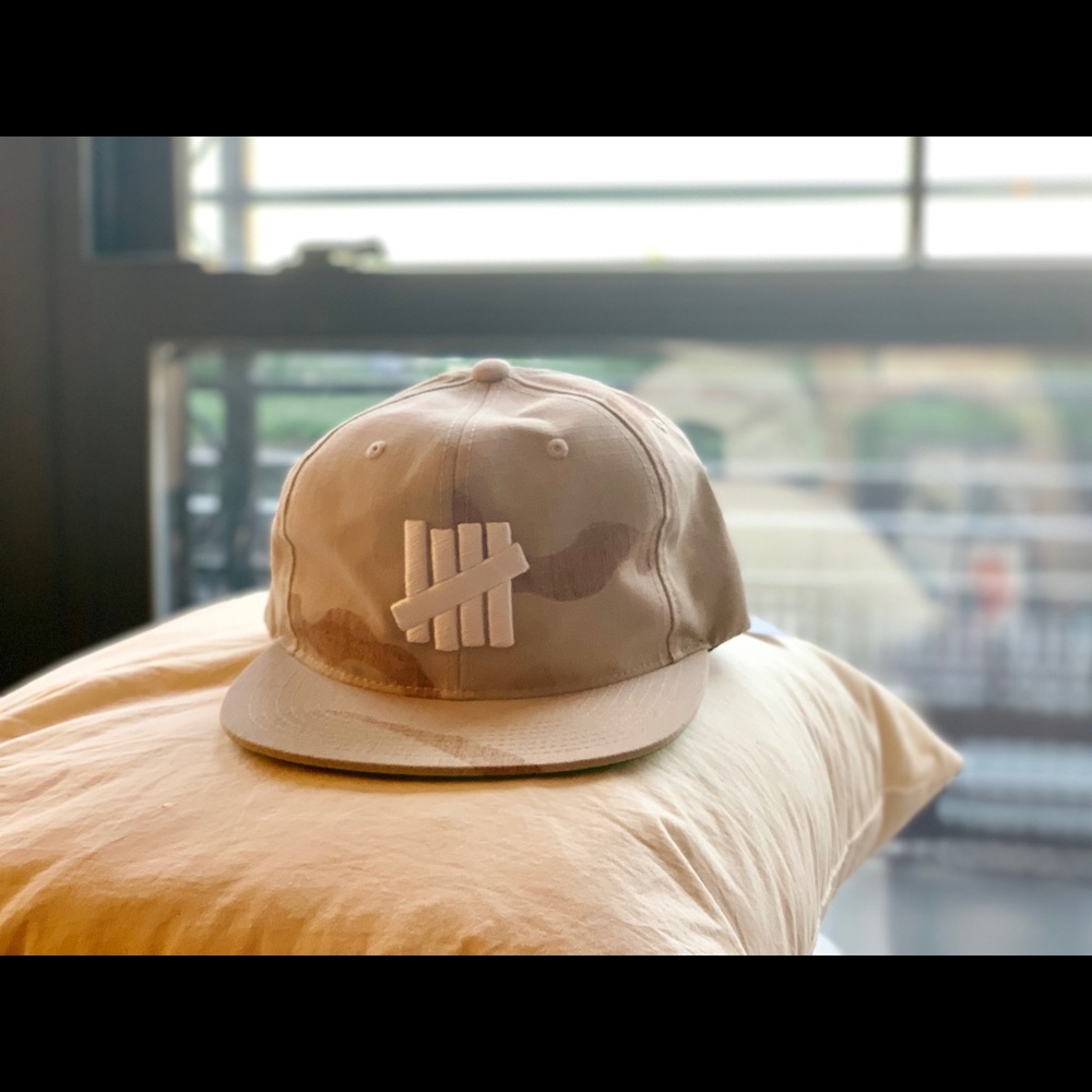 Undefeated camo cap new